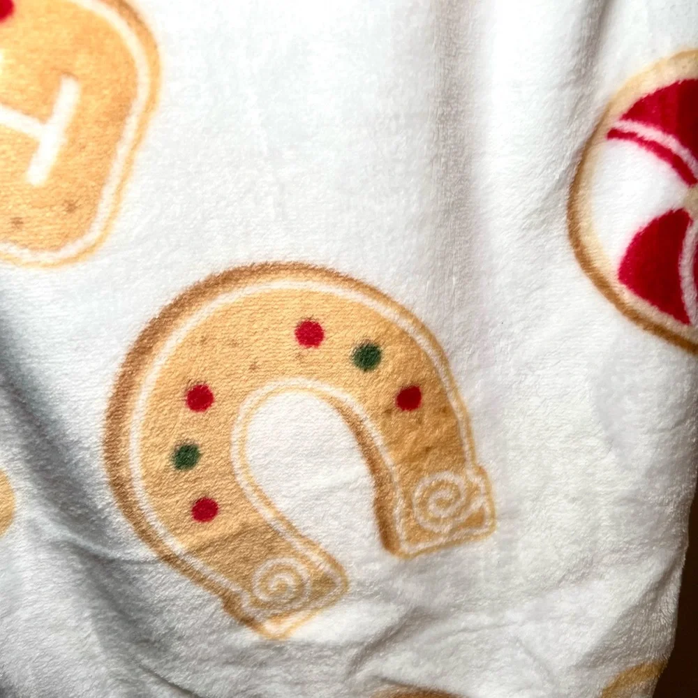 Country Western Gingerbread Cookies Christmas Throw Blanket + Cup w/Lid Cowgirl